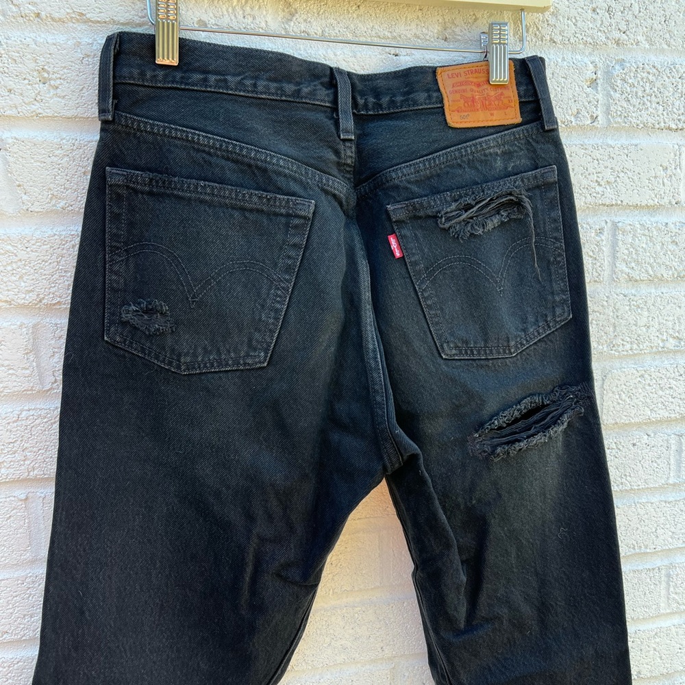 Levis 501 Distressed Jean